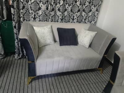 7 seater sofa with dewan center table with 4 stools
