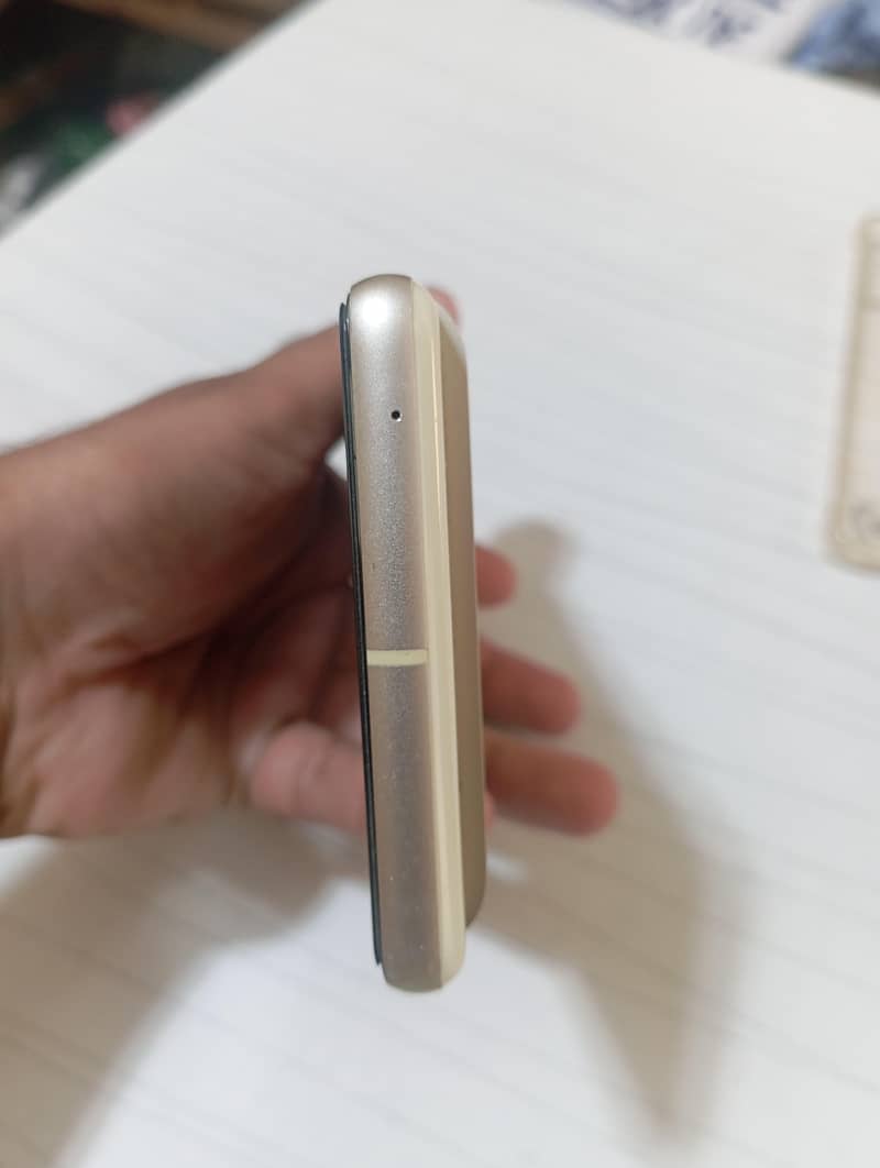 Google Pixel 7 4