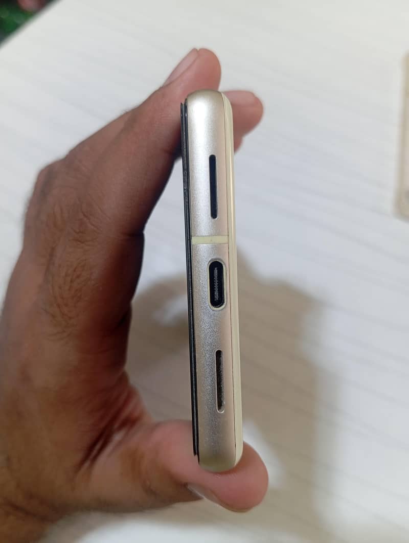 Google Pixel 7 5
