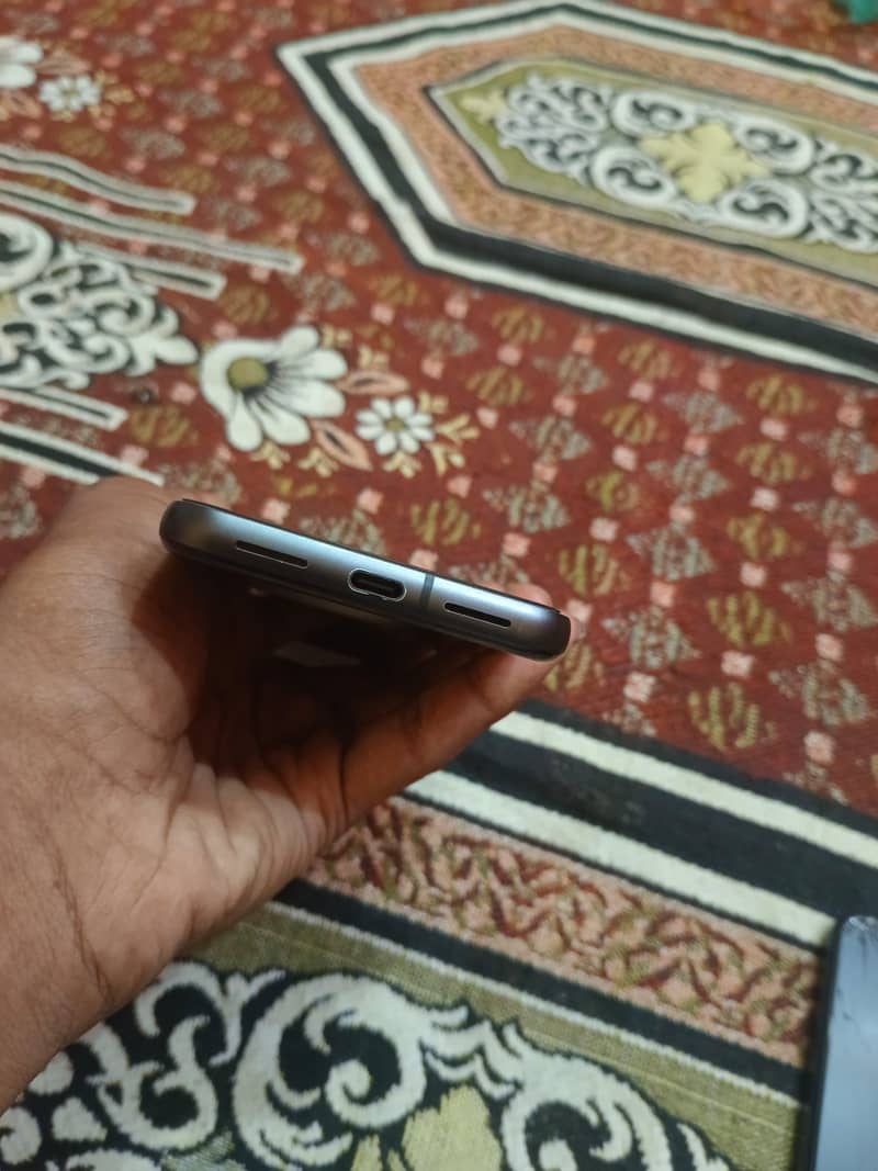 Google Pixel 8 2