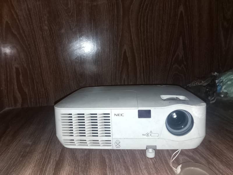 projector NEC 0