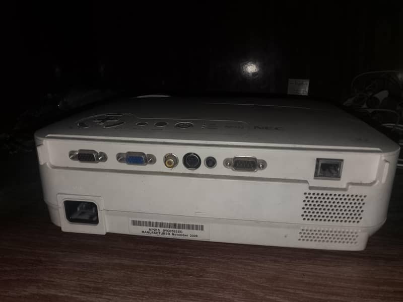 projector NEC 1