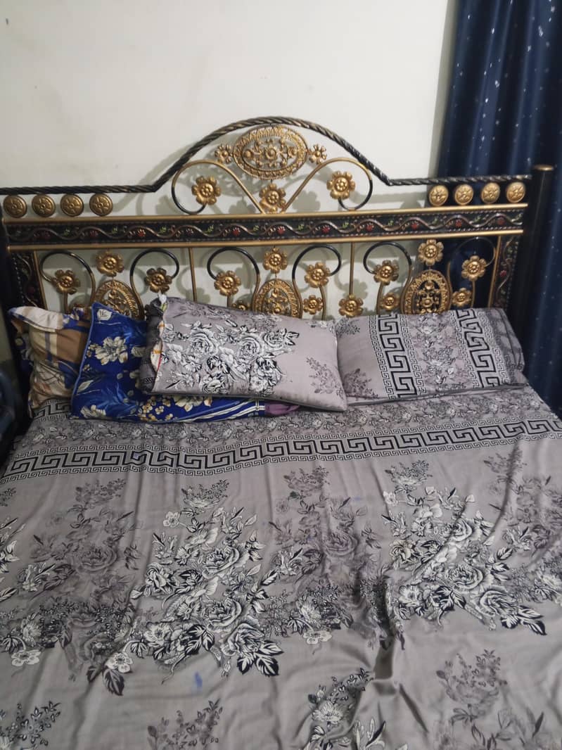 لوہے کا بیڈ  فار سیل 3