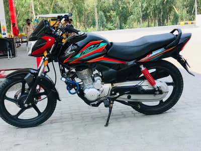 Honda CB 125F 2023