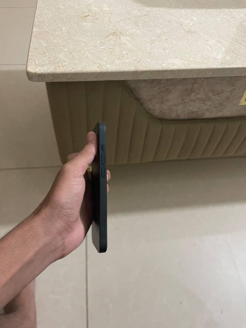 Apple iPhone 14 1