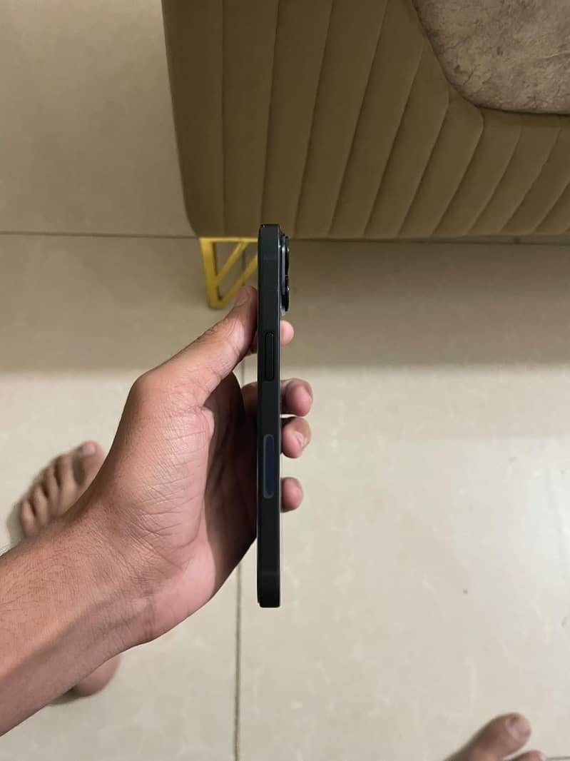 Apple iPhone 14 2