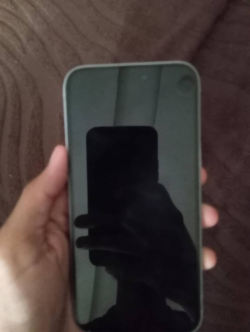 Apple iPhone 15 plus 0