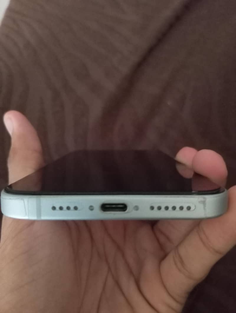 Apple iPhone 15 plus 4