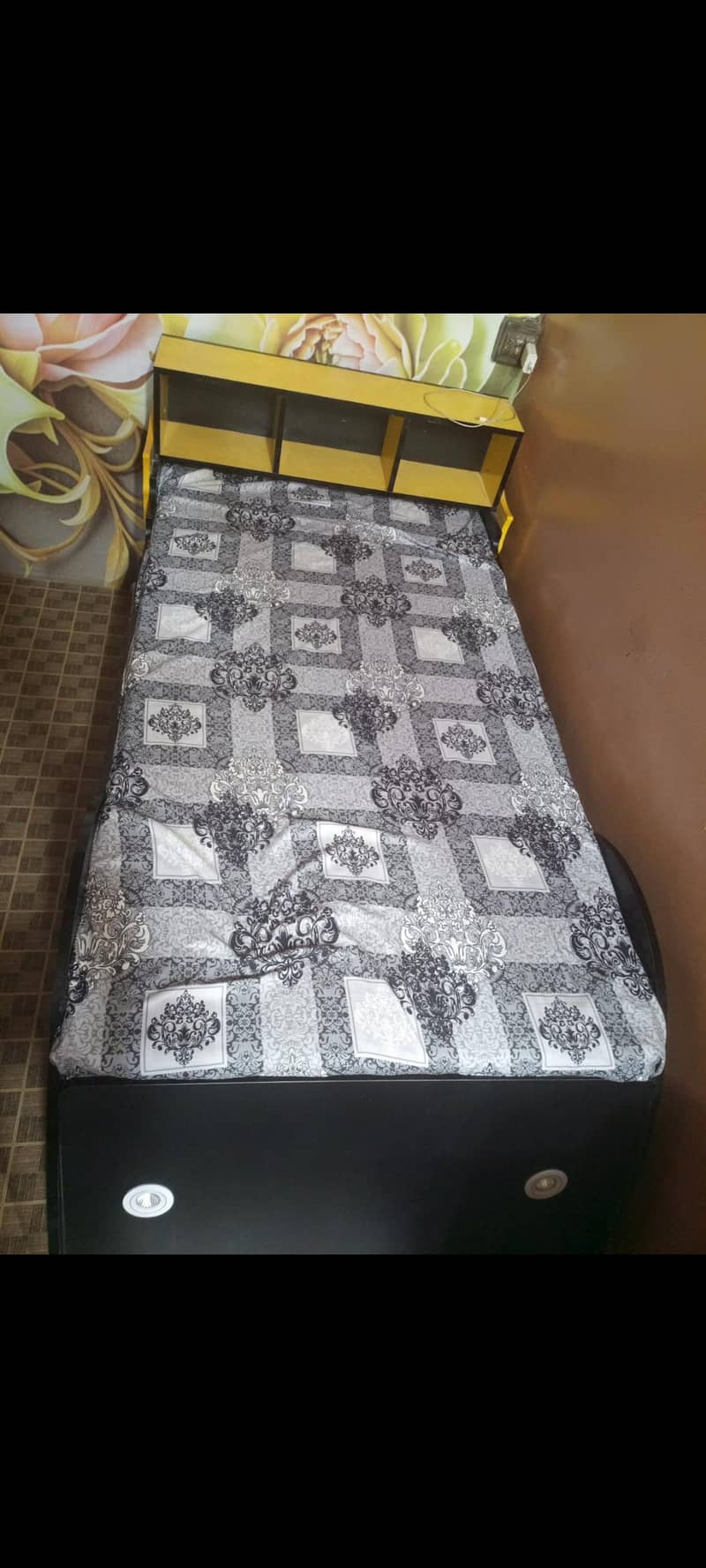 babies bed 1