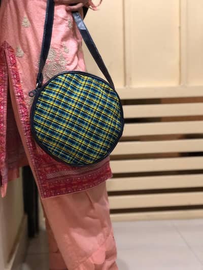 Handloom knitted bags