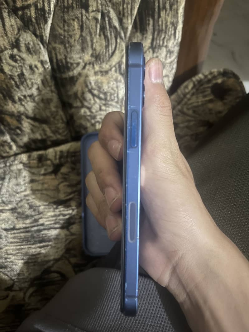 Apple iPhone 12 2