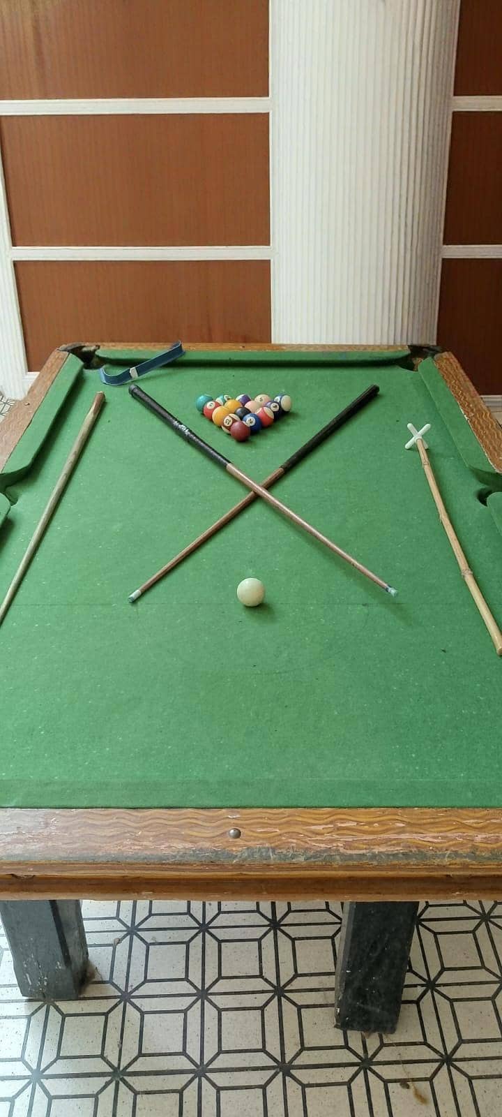 Snooker Table 0