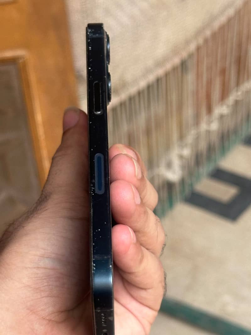 Apple iPhone 13 3