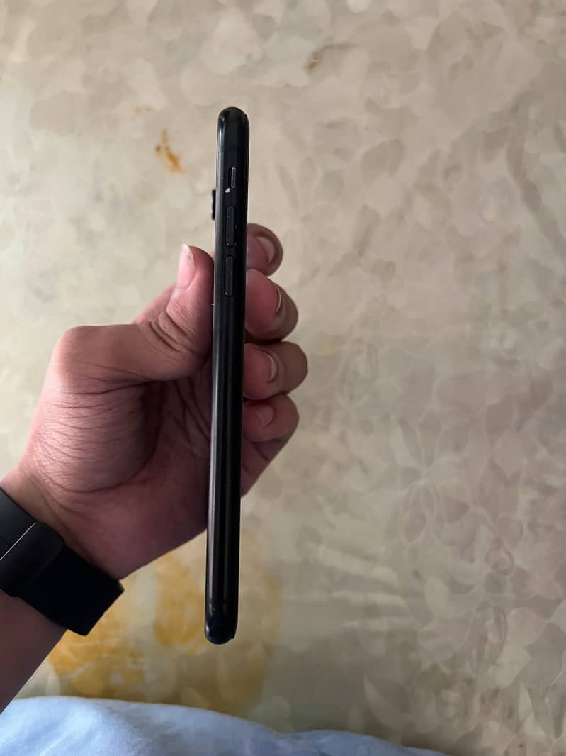 Apple iPhone XR 3