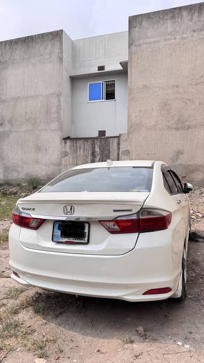 Honda Grace Hybrid 2019