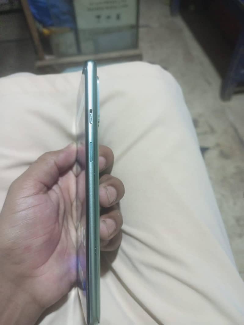 One Plus 8t 4