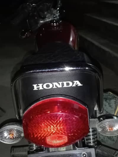 Honda CG125 cc self start red color good condition