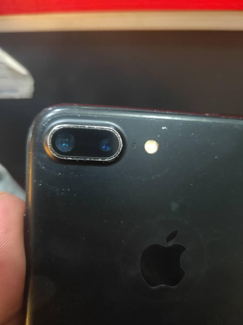 Apple iPhone 7 Plus 2