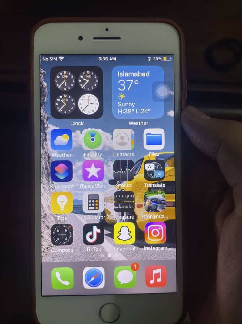 Apple iPhone 7 Plus 1