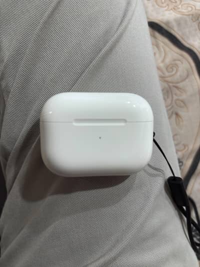 apple airpods pro 2nd gen type c lush condition
