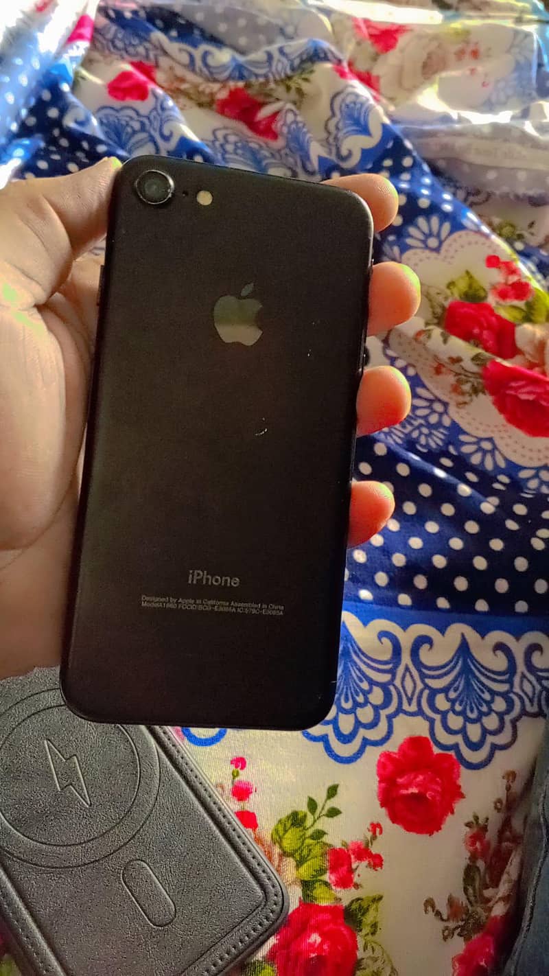 Apple iPhone 7 1