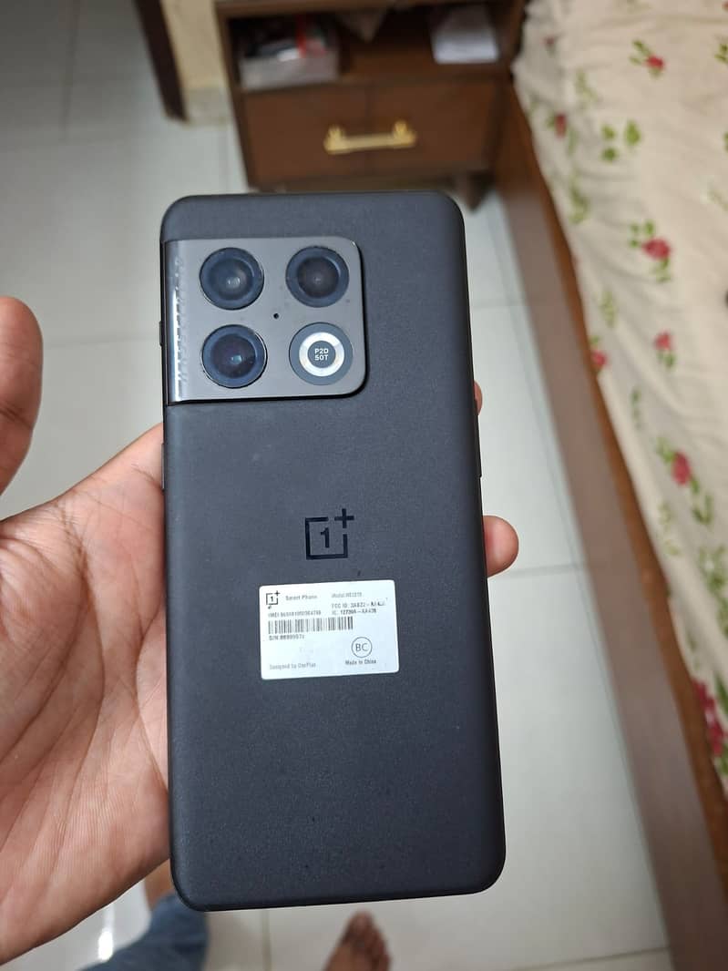 One Plus 10 Pro 6