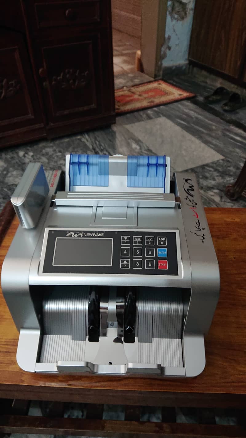 Cash Machine 0
