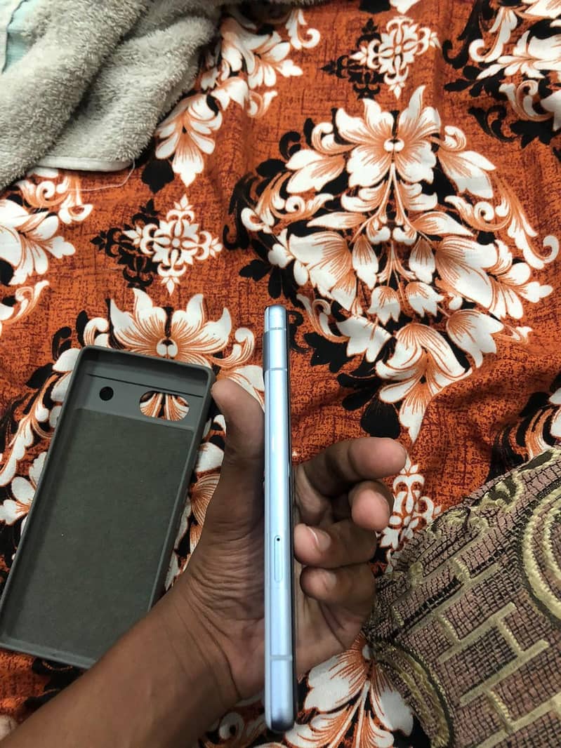 Google Pixel 7a 1