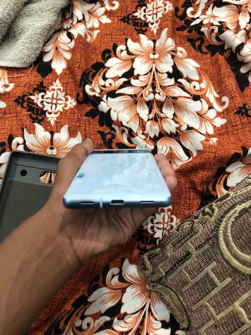 Google Pixel 7a 5