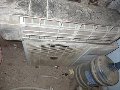 4 AC scrap hain