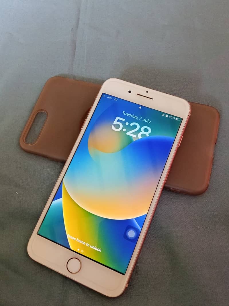 Apple iPhone 8 Plus 1
