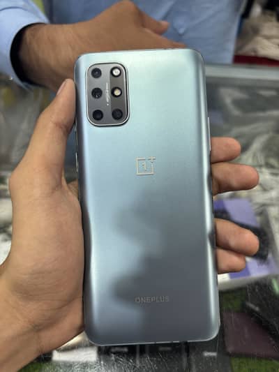 One Plus 8T 12/256