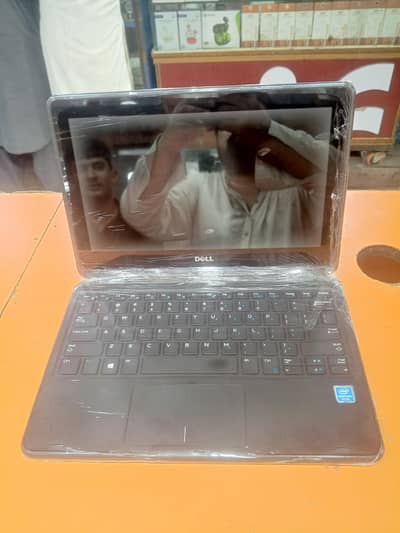 Dell Latitude 3189