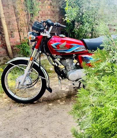 Honda CG 125 (2024)