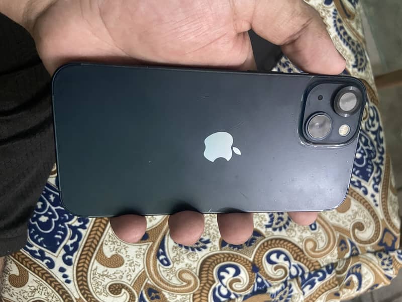 iPhone 13 0