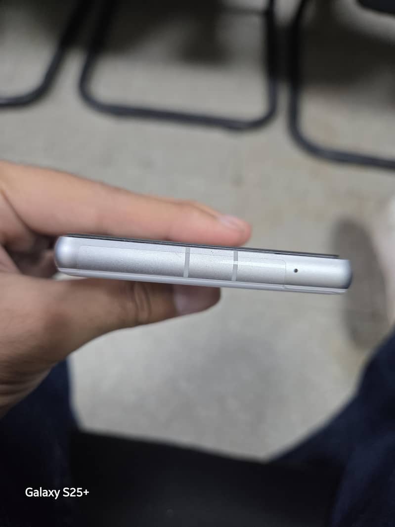 Google Pixel 7a 3