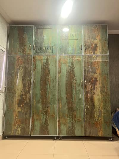 Full size wardrobe for urgent sale