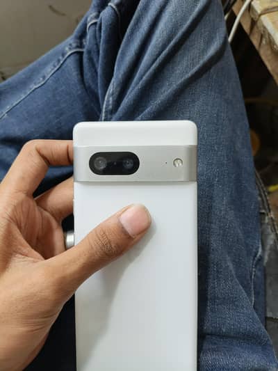 Google pixel 7 . . . 128 Gp non PTA . . panel change. .