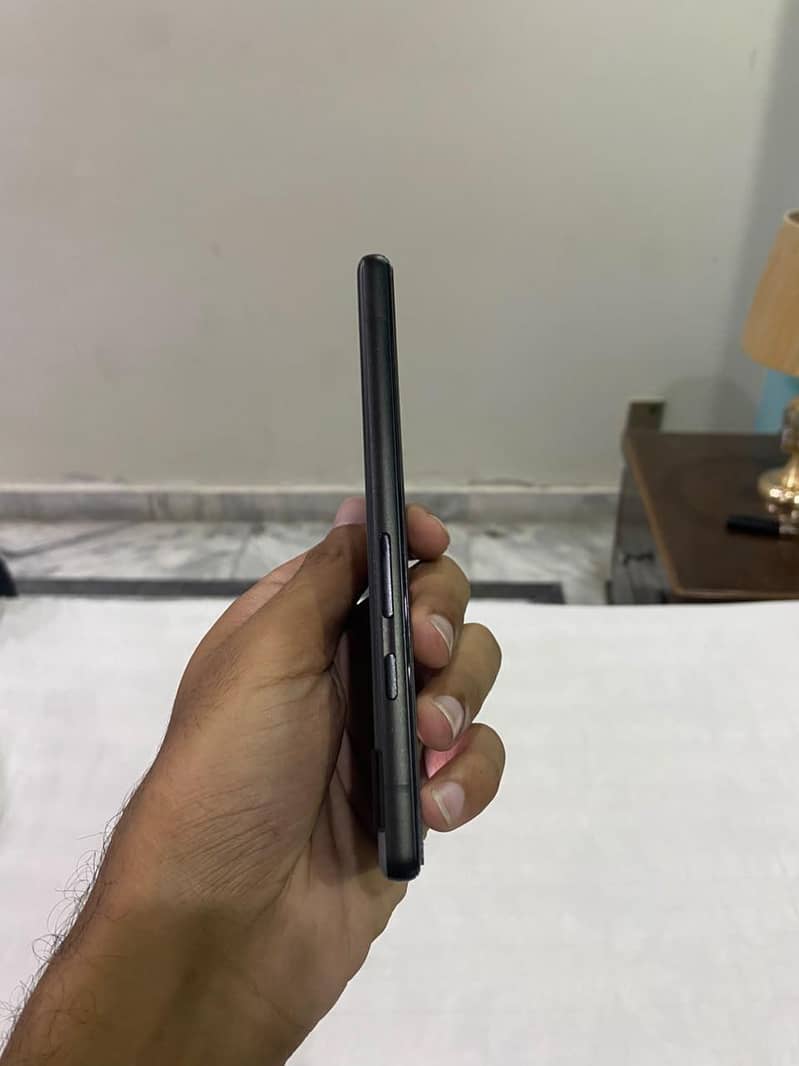Google Pixel 6a 5