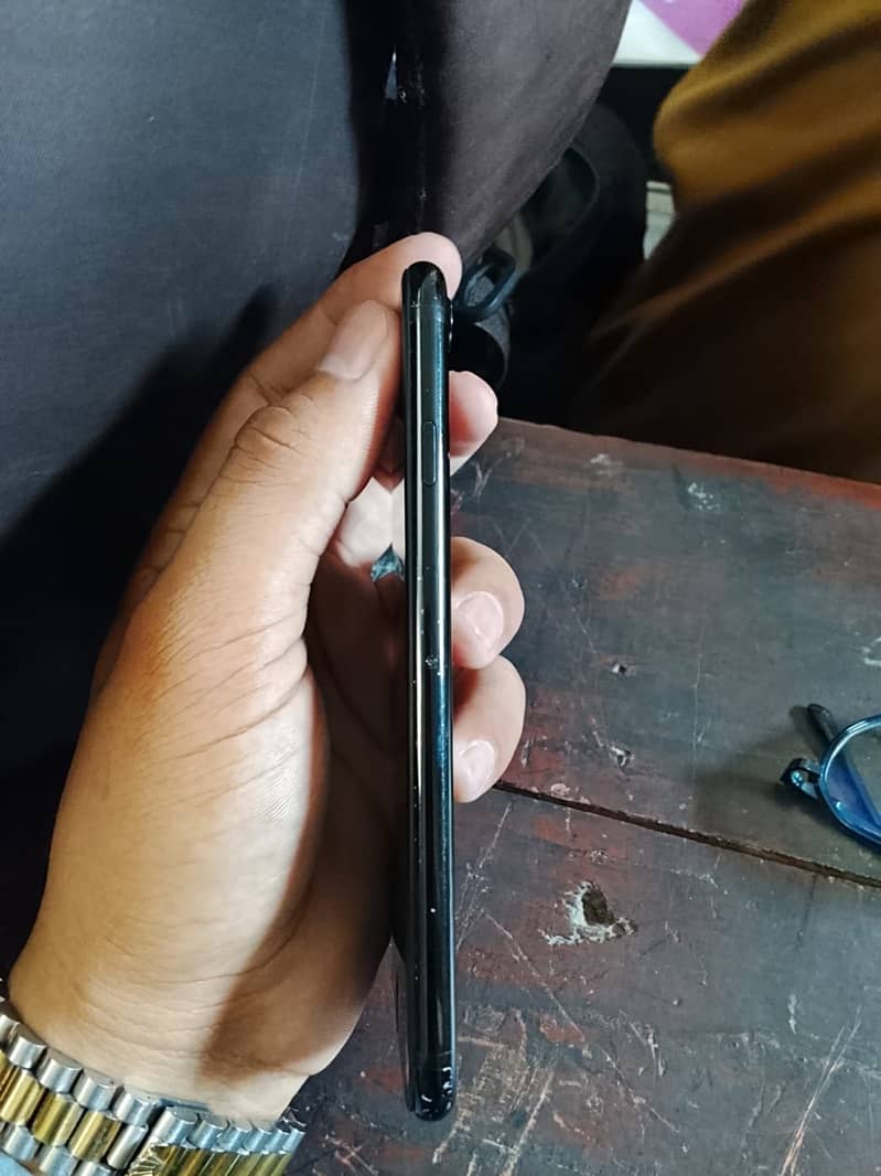 Apple iPhone 7 1