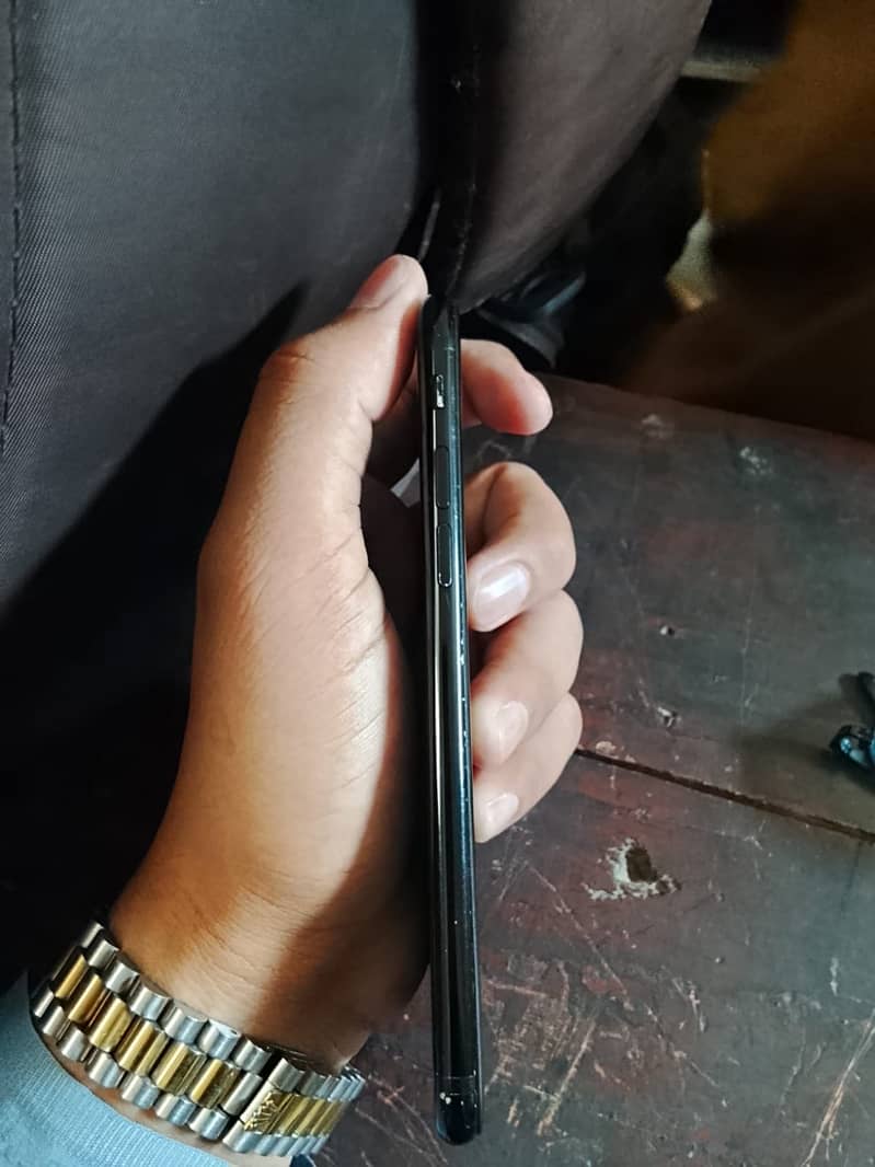 Apple iPhone 7 3