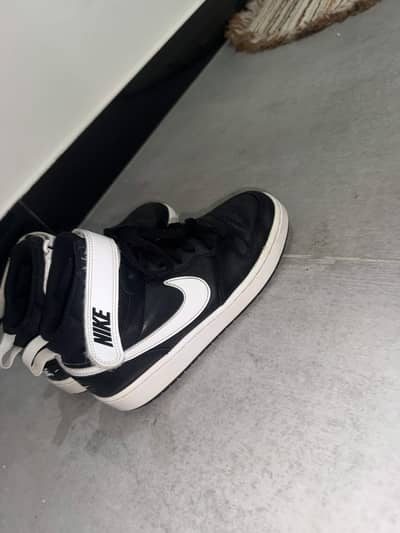 Nike Court Borough Mid 2 (GS) Size is 23.5cm and brand is Nike