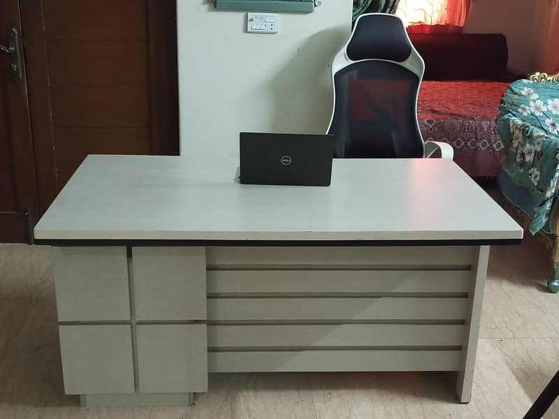 Office Table (Almost New) – Solid & Spacious 0