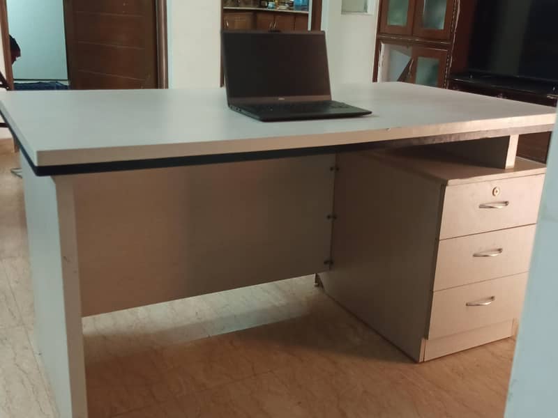 Office Table (Almost New) – Solid & Spacious 1