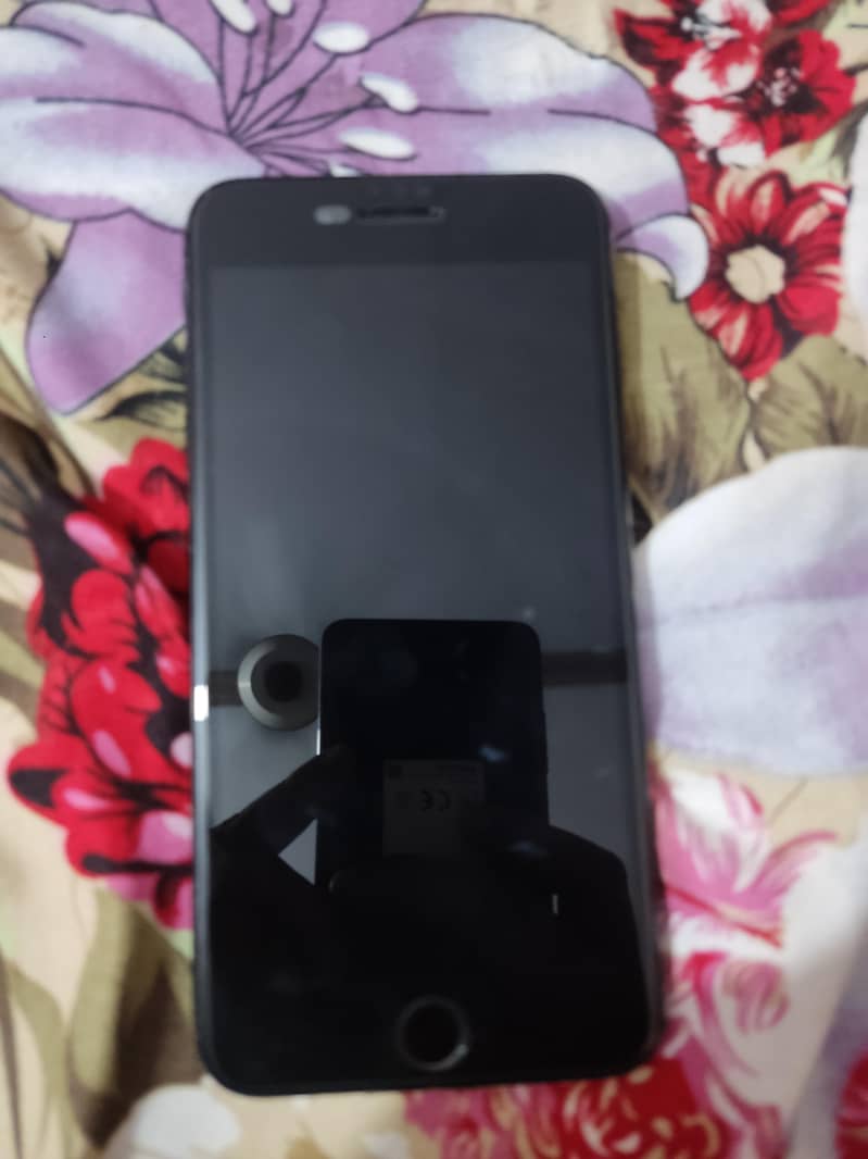Apple iPhone 7 Plus 0