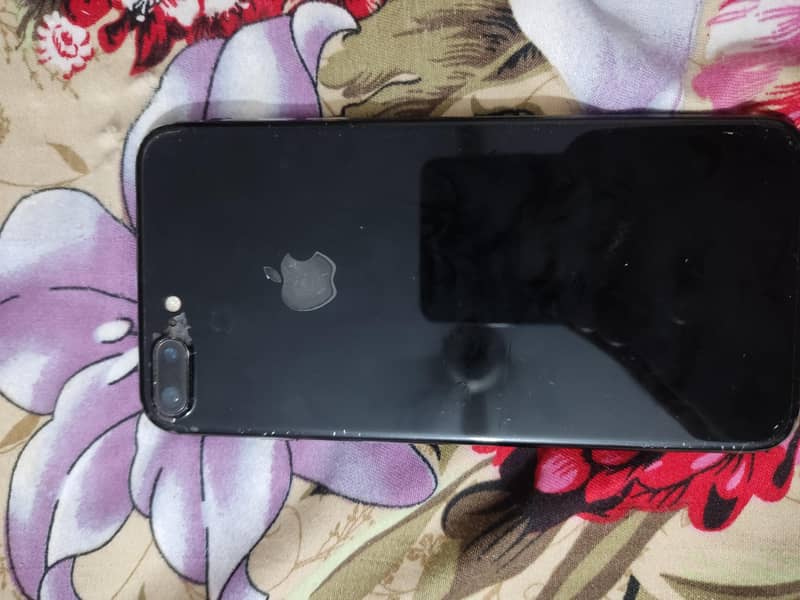 Apple iPhone 7 Plus 1