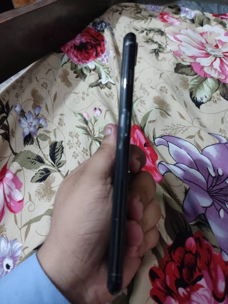 Apple iPhone 7 Plus 3