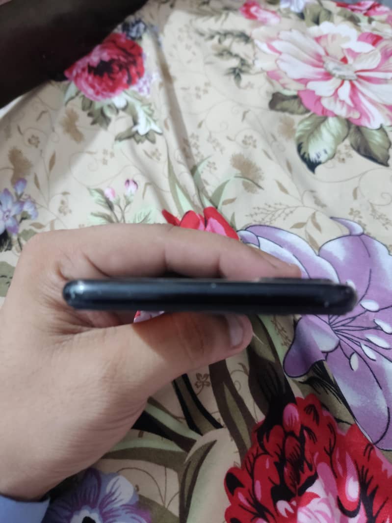 Apple iPhone 7 Plus 5