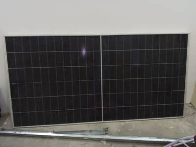 585 watt Sollar plates 2 piece with MPPT or inverter charger