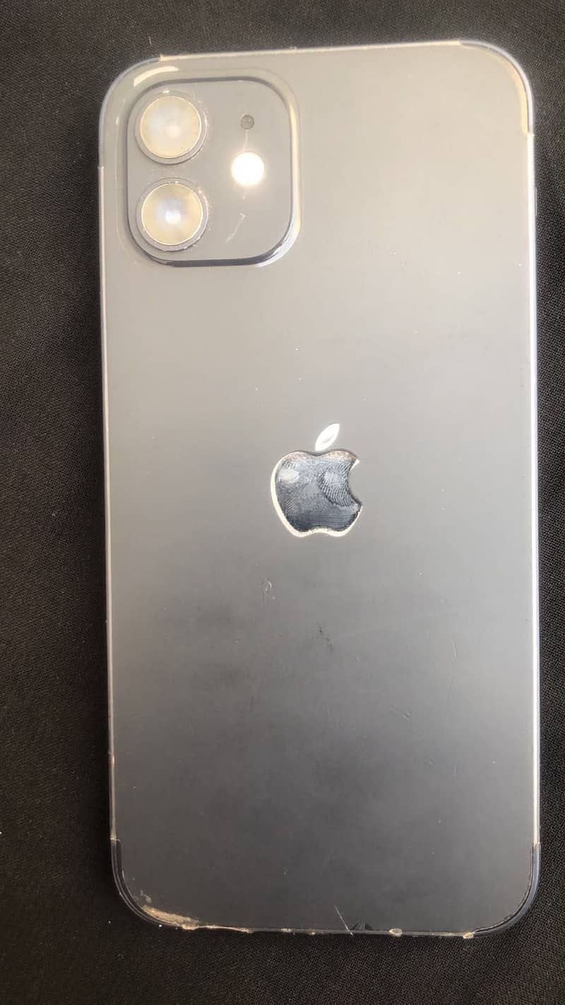 Apple iPhone 12 4